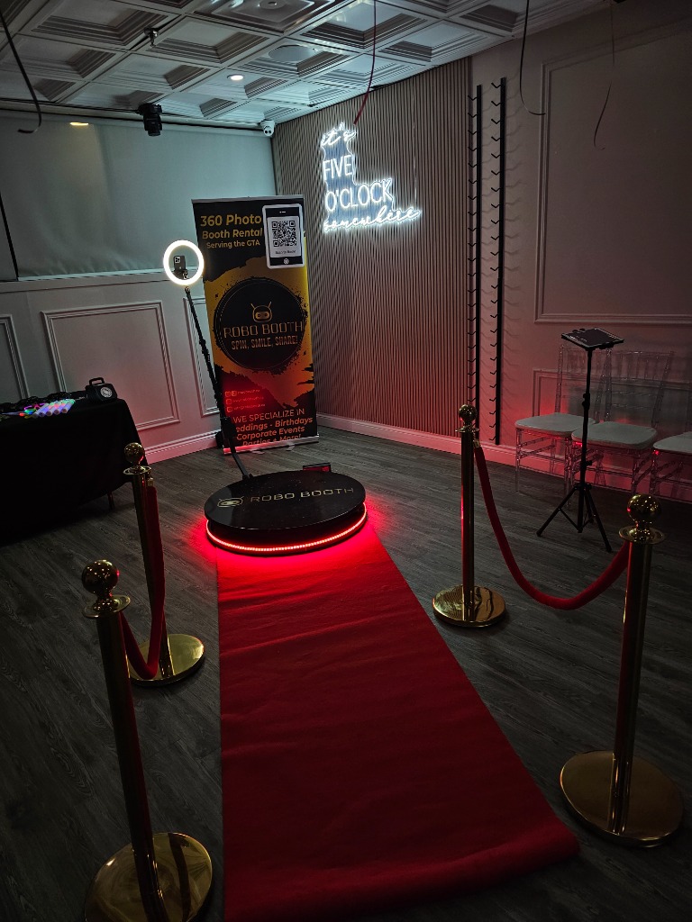 360 Booth